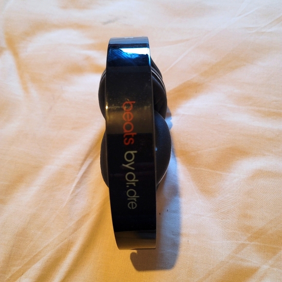 Headphones 🎧 - Picture 1 of 4